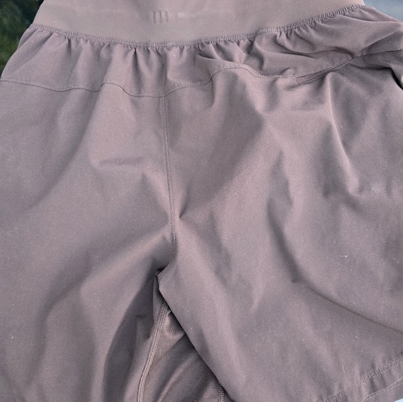 Lulu lemon shorts - Picture 3 of 3